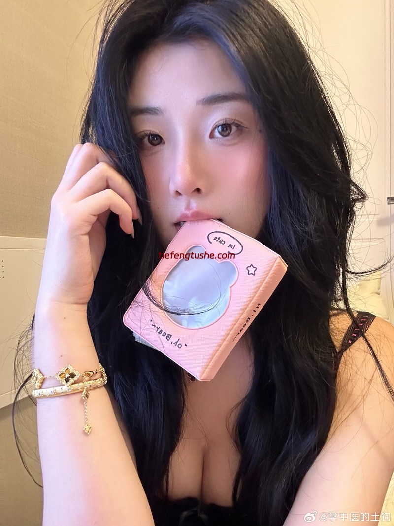 学中医的土狗 微密圈极品私藏资源写真视频合集[4套]